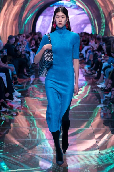 Look 17